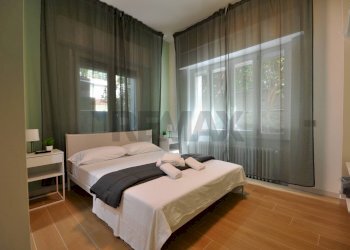 Camera / camera da letto - Appartamento via Brambilla
 
37, Como - foto 24