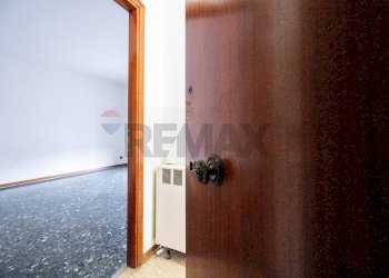 Hall / corridoio - Trilocale GALLERIA GONZAGA
 
4, Guastalla - foto 9