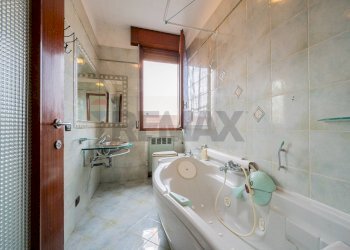 Bagno - Trilocale GALLERIA GONZAGA
 
4, Guastalla - foto 20