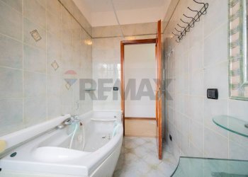 Bagno - Trilocale GALLERIA GONZAGA
 
4, Guastalla - foto 22