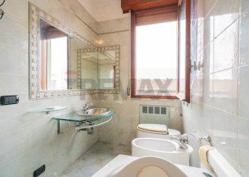 Bagno - Trilocale GALLERIA GONZAGA
 
4, Guastalla - foto 24