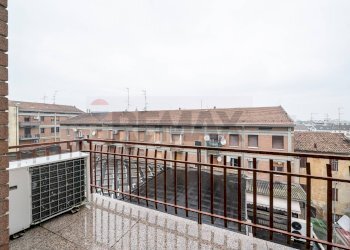 Balcone - Trilocale GALLERIA GONZAGA
 
4, Guastalla - foto 34