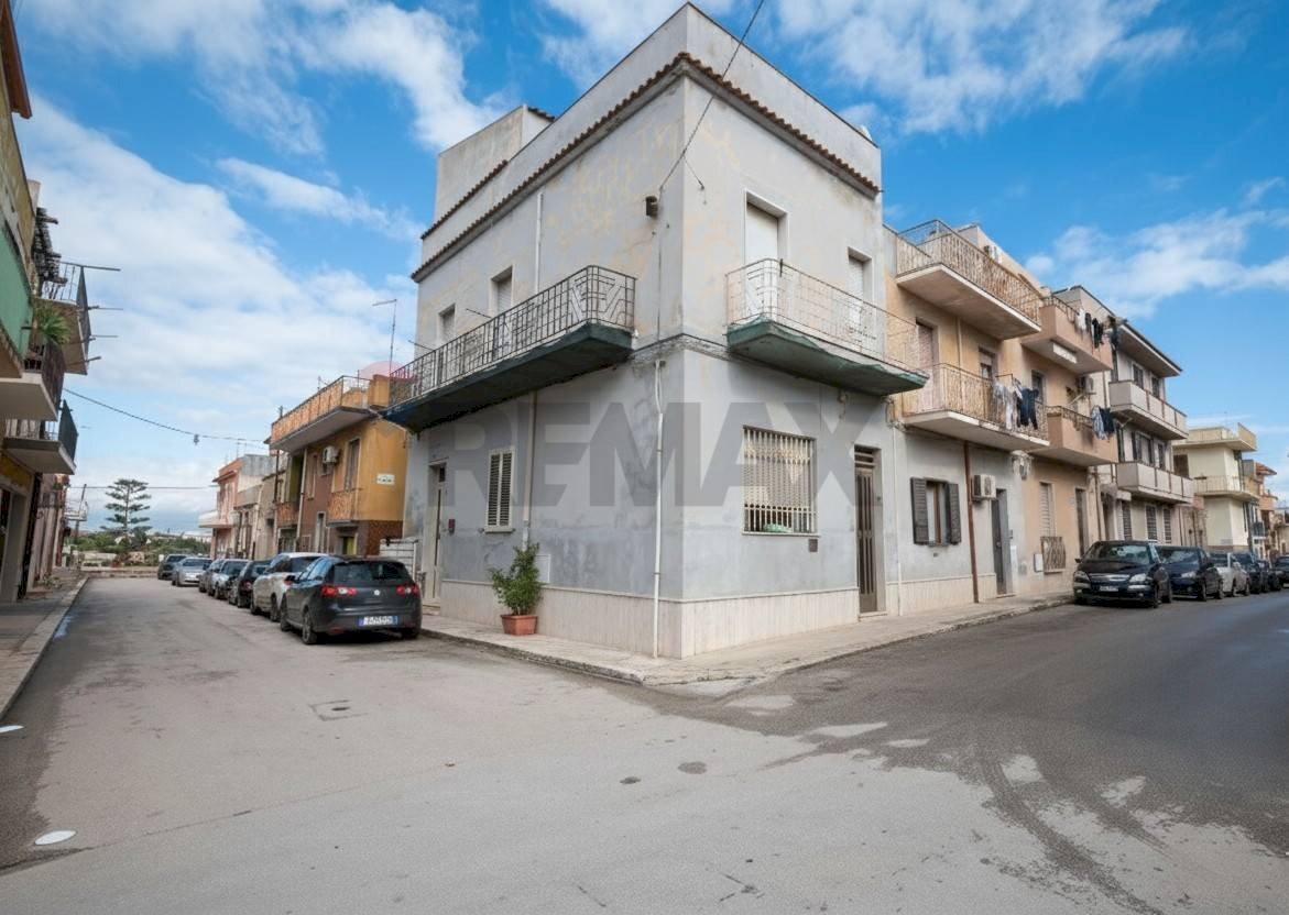 Edificio all\'aperto - Casa semi indipendente Via Mariannina Coffa
 
2, Pachino - foto 1