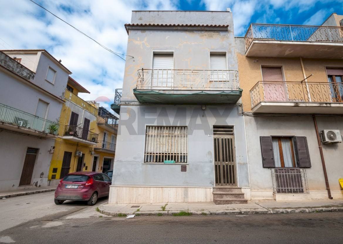 Edificio all\'aperto - Casa semi indipendente Via Mariannina Coffa
 
2, Pachino - foto 2