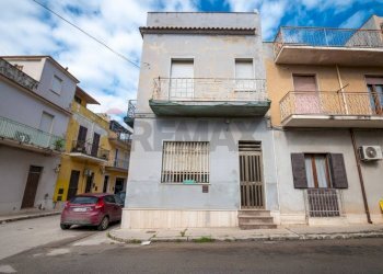 Edificio all\'aperto - Casa semi indipendente Via Mariannina Coffa
 
2, Pachino - foto 2