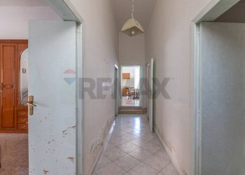 Hall / corridoio - Casa indipendente Via Corrado Noto
 
14, Pachino - foto 9