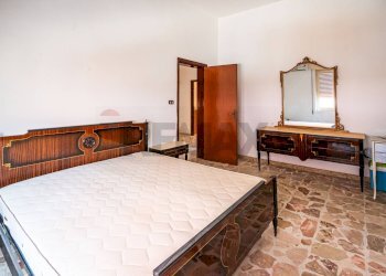 Camera / camera da letto - Casa indipendente Via Roma
 
259-261, Pachino - foto 13