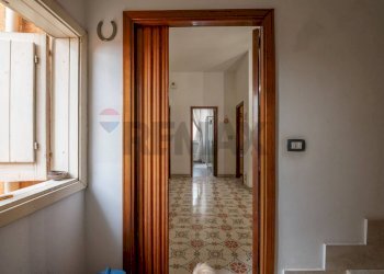 Hall / corridoio - Casa indipendente Via Roma
 
259-261, Pachino - foto 15