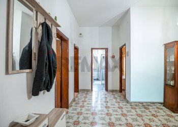 Hall / corridoio - Casa indipendente Via Roma
 
259-261, Pachino - foto 17