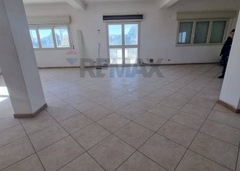 Stanza vuota - Locale Commerciale VIA SAN LUCA
1, Augusta - foto 3