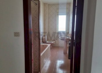 Bagno - Appartamento VIA F CARACCIOLO
 
74, Augusta - foto 8