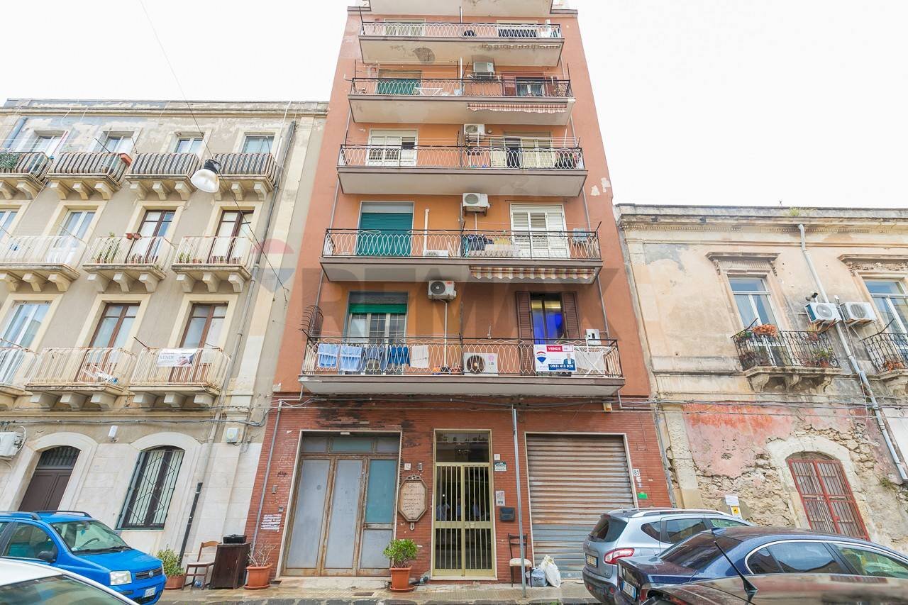Edificio all\'aperto - Quadrilocale via montegrappa
 
81, Siracusa - foto 1