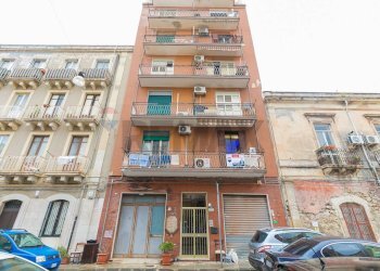 Edificio all\'aperto - Quadrilocale via montegrappa
 
81, Siracusa - foto 1