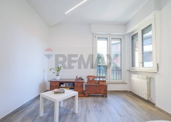 Soggiorno - Three-room apartment Via Scotti
 
19, Mapello - photo 6