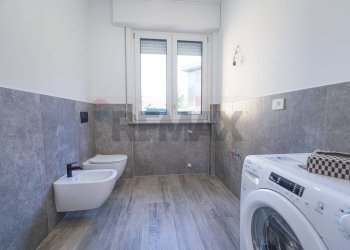 Bagno/Lavanderia - Three-room apartment Via Scotti
 
19, Mapello - photo 26