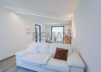 Soggiorno - Three-room apartment Via Scotti
 
19, Mapello - photo 33