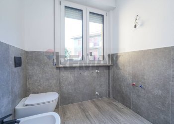 Bagno - Three-room apartment Via Scotti
 
19, Mapello - photo 45