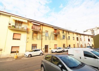 Edificio all\'aperto - Trilocale via verdi
 
10, Ponte San Pietro - foto 12