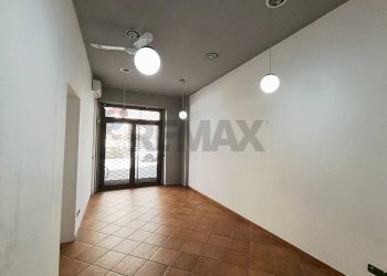 Stanza vuota - Locale Commerciale Corso Mazzini, Novara - foto 1