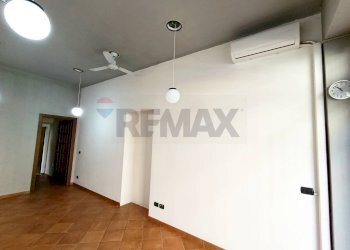 Stanza vuota - Locale Commerciale Corso Mazzini, Novara - foto 3