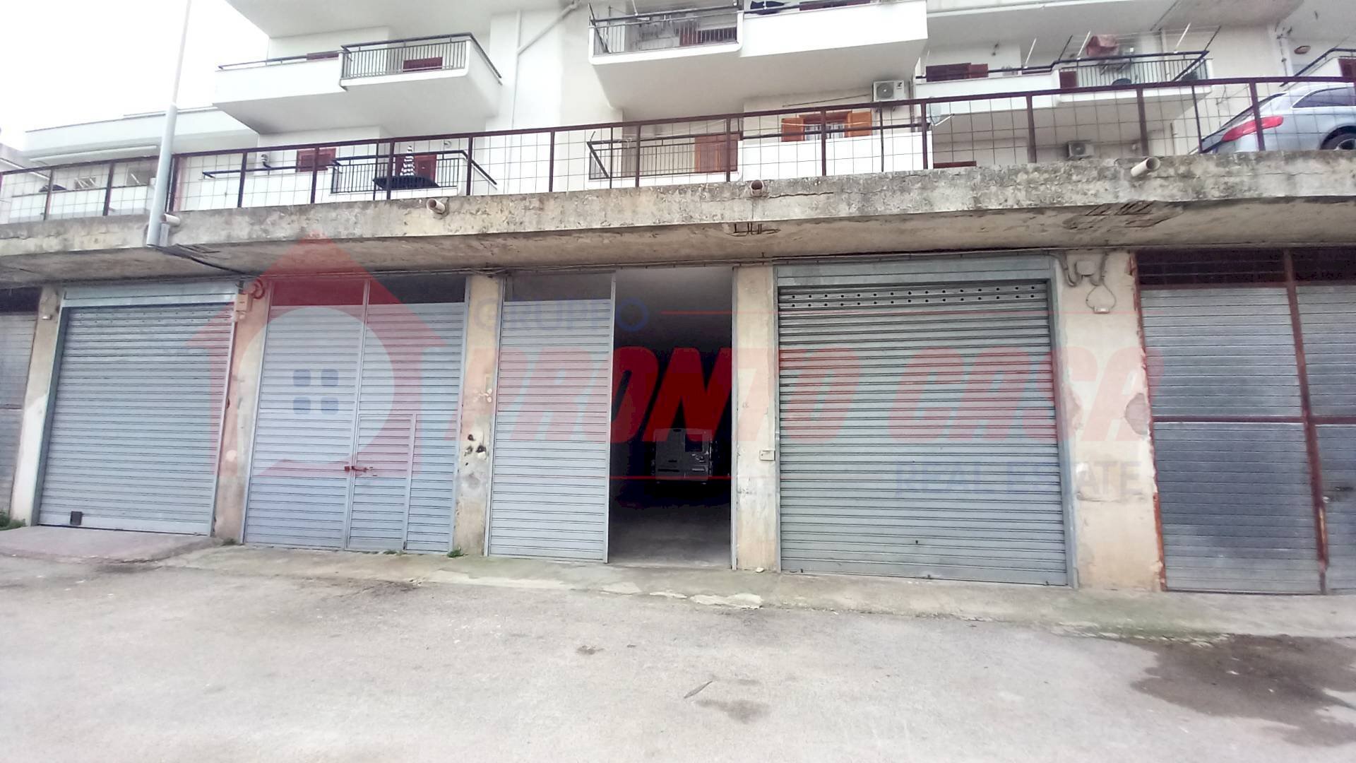 Foto 3 - Box Via Della Repubblica
 
66, Ischitella - photo 3