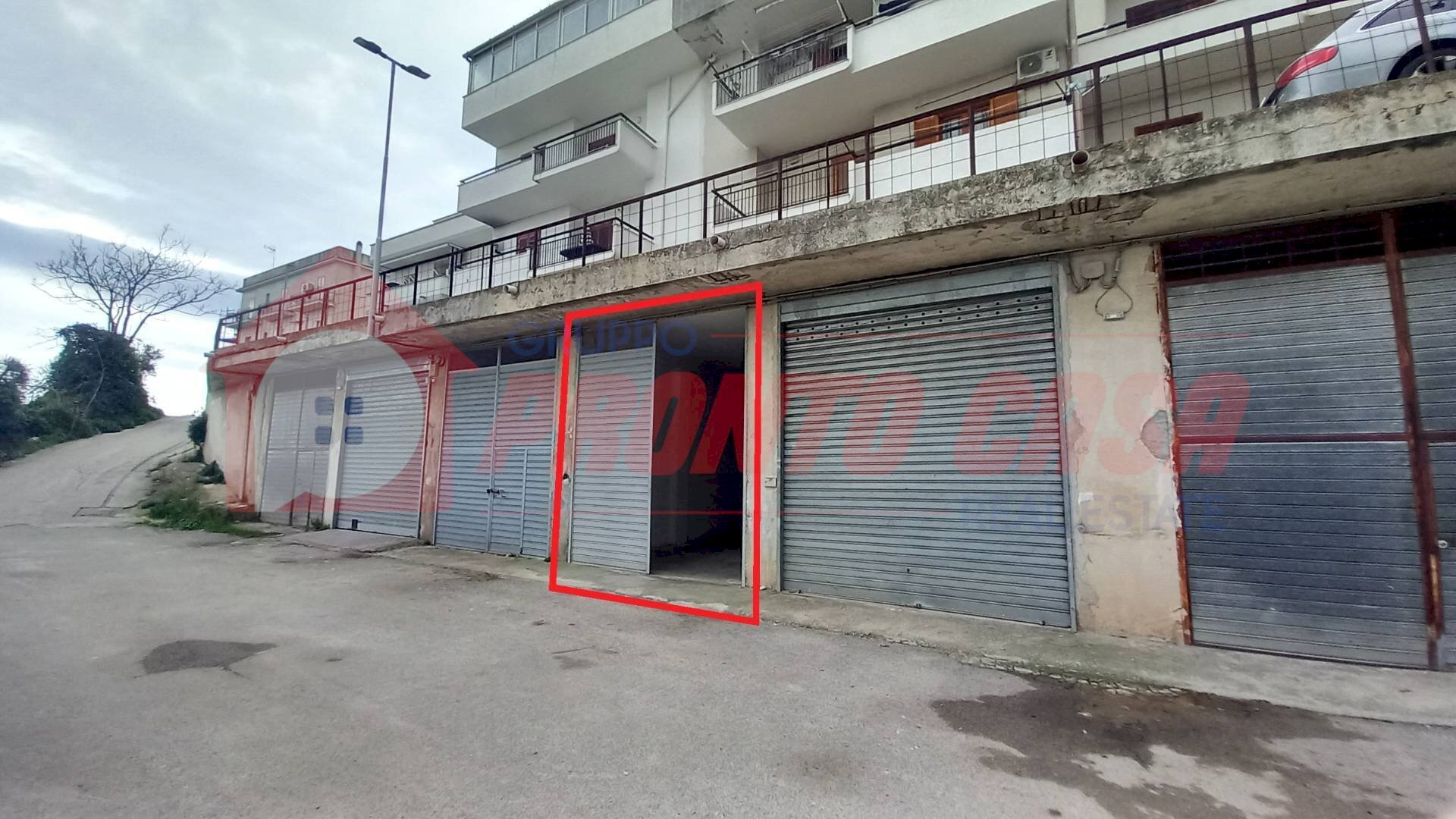 Foto 1 - Box Via Della Repubblica
 
66, Ischitella - photo 1