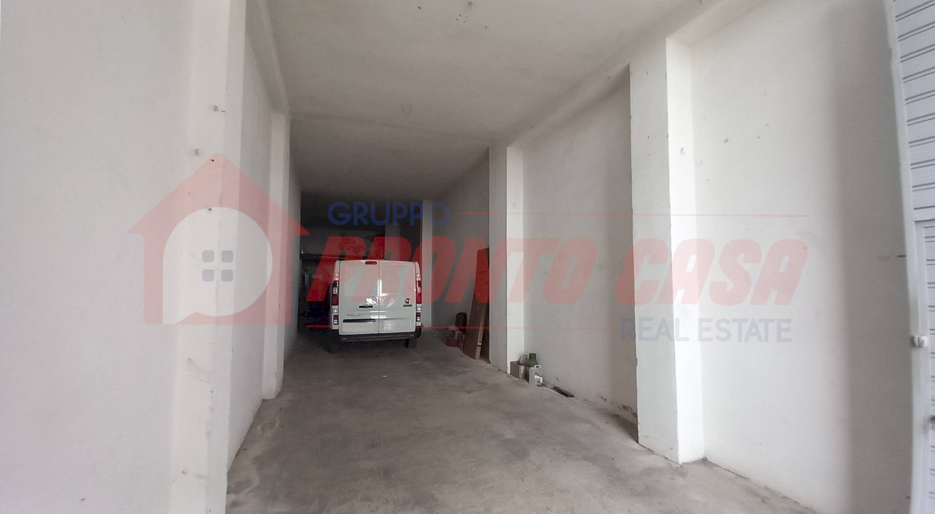 Foto 2 - Box Via Della Repubblica
 
66, Ischitella - photo 2