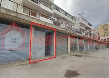 Foto 2 - Box Via Della Repubblica
 
66, Ischitella - photo 2