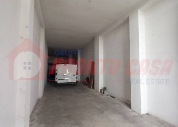 Foto 2 - Box Via Della Repubblica
 
66, Ischitella - foto 2