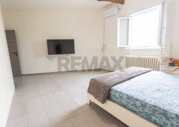 Camera / camera da letto - Casa semi indipendente Via Fornace
 
5, Polesine Zibello - foto 11