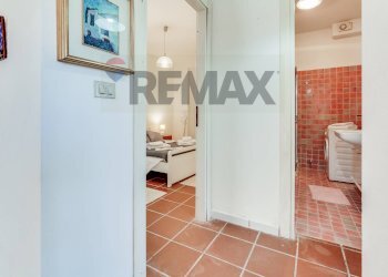 Hall / corridoio - Trilocale Via Cala Li Nassi
 
2E, Stintino - foto 14