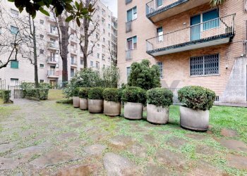 Edificio all\'aperto - Bilocale Via Francesco Reina
 
6, Milano - foto 1