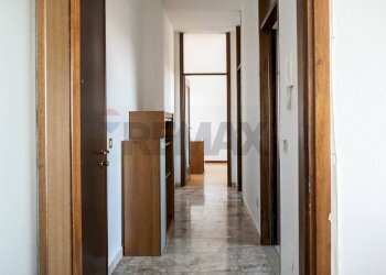 Hall / corridoio - Bilocale Piazza Giuseppe di Vittorio
 
2, San Giuliano Milanese - foto 19