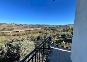 Balcone - Casa semi indipendente Benevento - foto 17