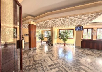 Ricezione / Lobby - Bilocale Via Gabriele Jannelli
 
45, Napoli - foto 1