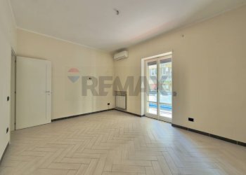 Stanza vuota - Bilocale Via Gabriele Jannelli
 
45, Napoli - foto 11