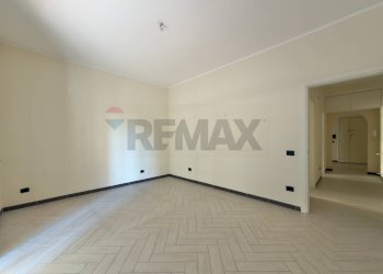 Stanza vuota - Bilocale Via Gabriele Jannelli
 
45, Napoli - foto 13