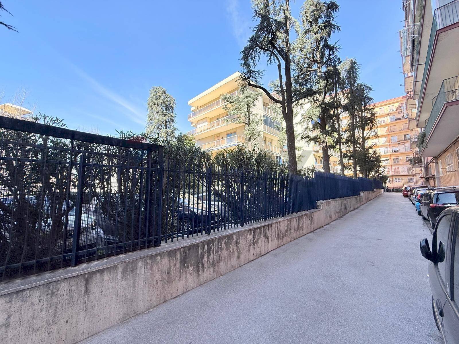 Edificio all\'aperto - Appartamento Via Vincenzo Scala
 
13, Napoli - foto 3