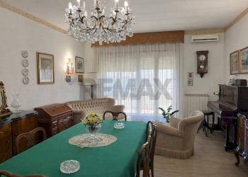 Sala da pranzo - Appartamento Via Vincenzo Scala
 
13, Napoli - foto 6