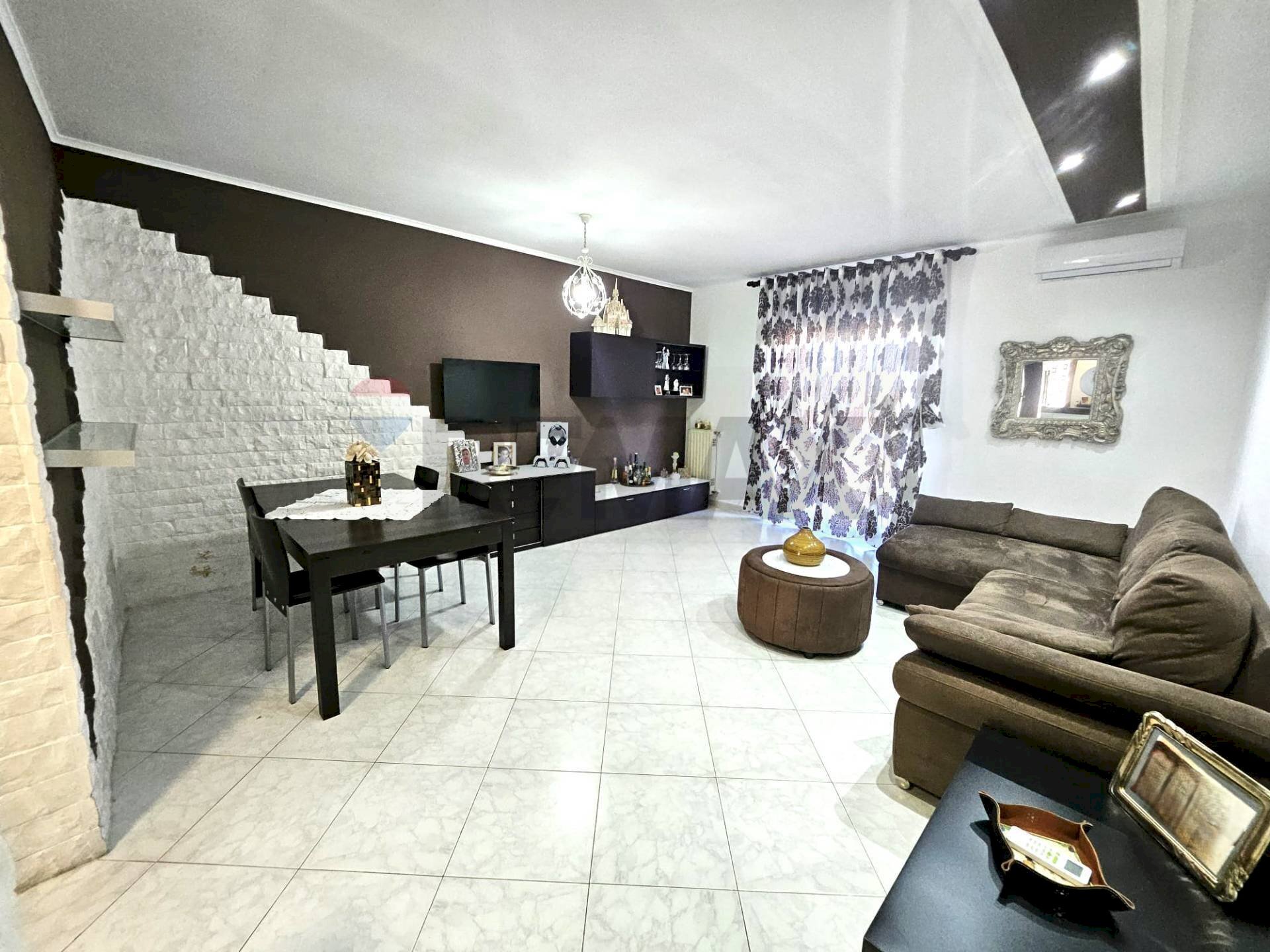 Sala da pranzo - Apartment Via San Francesco a Patria
91, Giugliano in Campania - photo 2