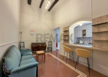 Sala da pranzo - Trilocale Via Tommaso Caravita
 
6, Napoli - foto 8