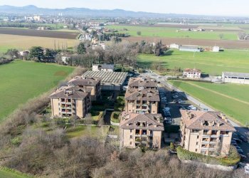 Vista delle montagne - Appartamento Via Martiri Della Liberazione
 
34, Parma - foto 1