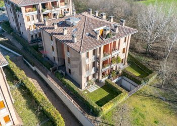 Edificio all\'aperto - Appartamento Via Martiri Della Liberazione
 
34, Parma - foto 4