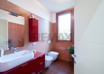 Bagno - Appartamento Via Martiri Della Liberazione
 
34, Parma - foto 30