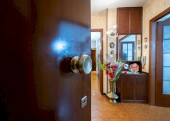 Hall / corridoio - Quadrilocale Via Torrente Bardea
 
11, Parma - foto 3