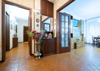 Hall / corridoio - Quadrilocale Via Torrente Bardea
 
11, Parma - foto 4