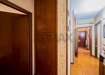 Hall / corridoio - Quadrilocale Via Torrente Bardea
 
11, Parma - foto 25