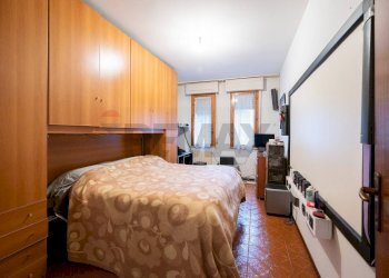 Camera / camera da letto - Quadrilocale Via Torrente Bardea
 
11, Parma - foto 37