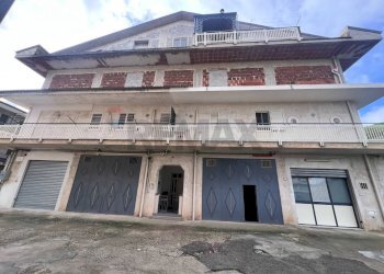 Edificio all\'aperto - Quadrilocale VIA AMEDEO AVOGRADO
 
5, Marineo - foto 1