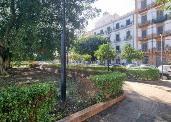 Edificio all\'aperto - Shop PIAZZA XIII VITTIME
 
26, Palermo - photo 20